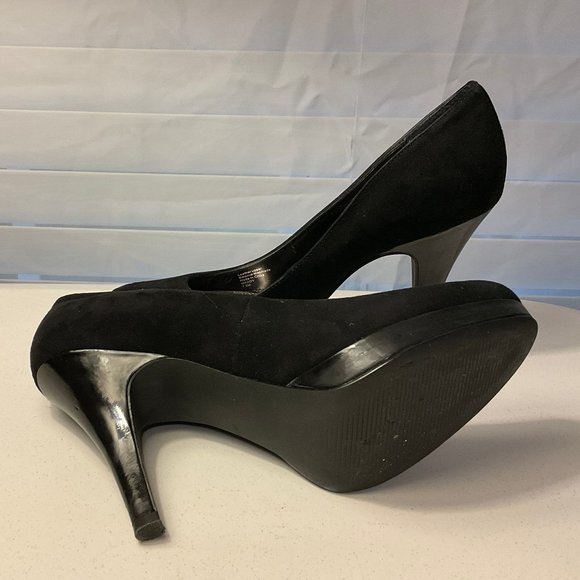 Alfani suede and patent leather platform pumps - Picture 3 of 6